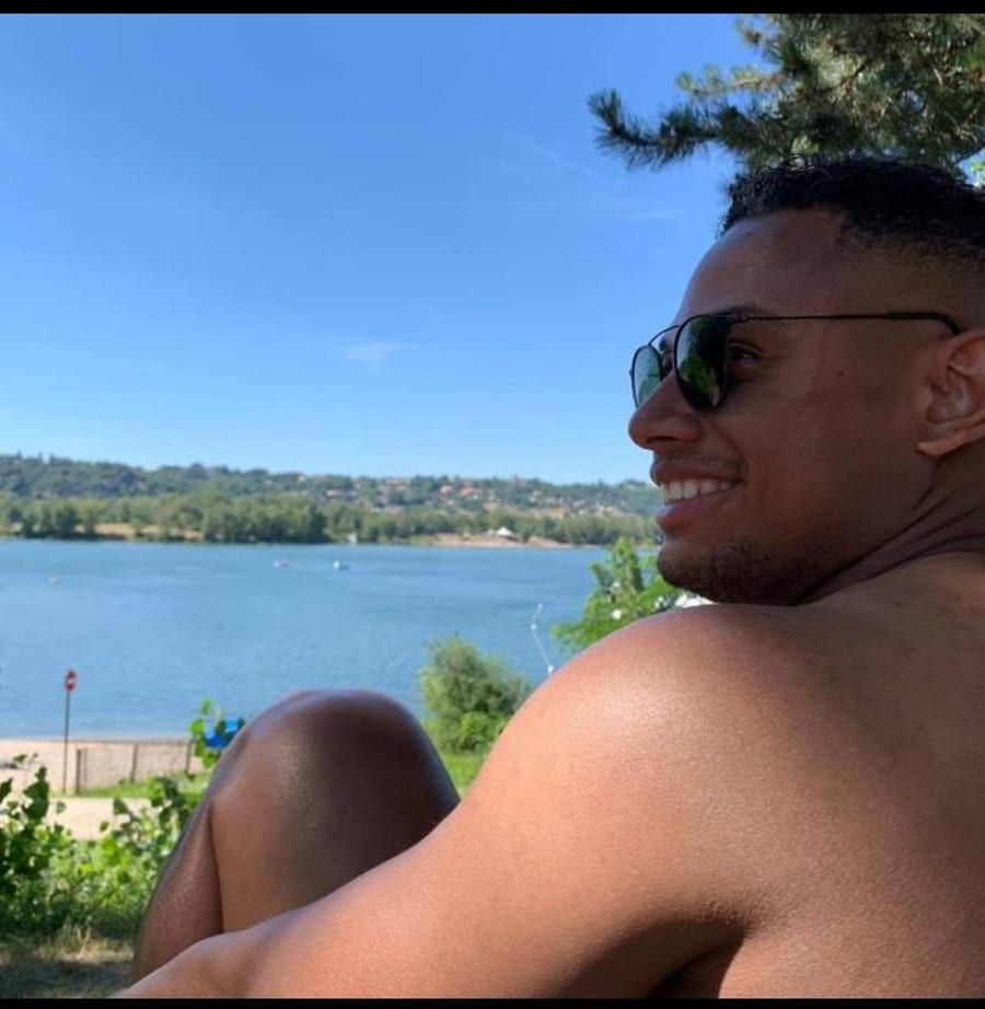 Heritiana - Sites gay à Wilen (Sarnen) Profil de Heritiana, 44 ans, Sites gay à Wilen (Sarnen) (Obwald)
