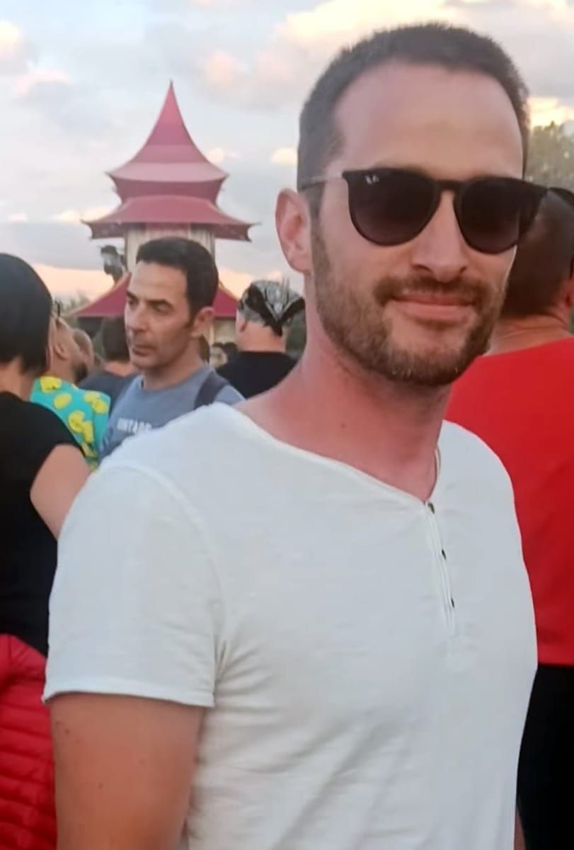 Aroun - Sites gay à Wiler b. Utzenstorf Profil de Aroun, 24 ans, Sites gay à Wiler b. Utzenstorf (Berne)