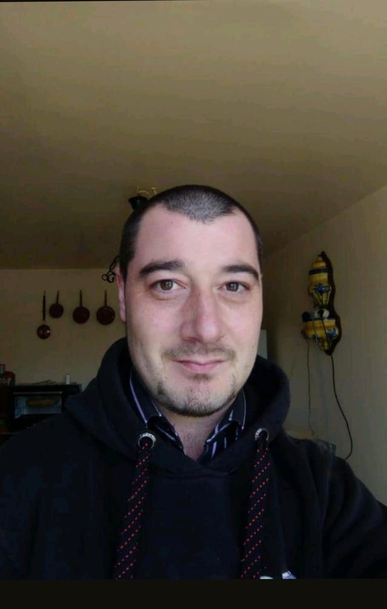 Wayan - Sites gay à Rona Profil de Wayan, 33 ans, Sites gay à Rona (Grisons)