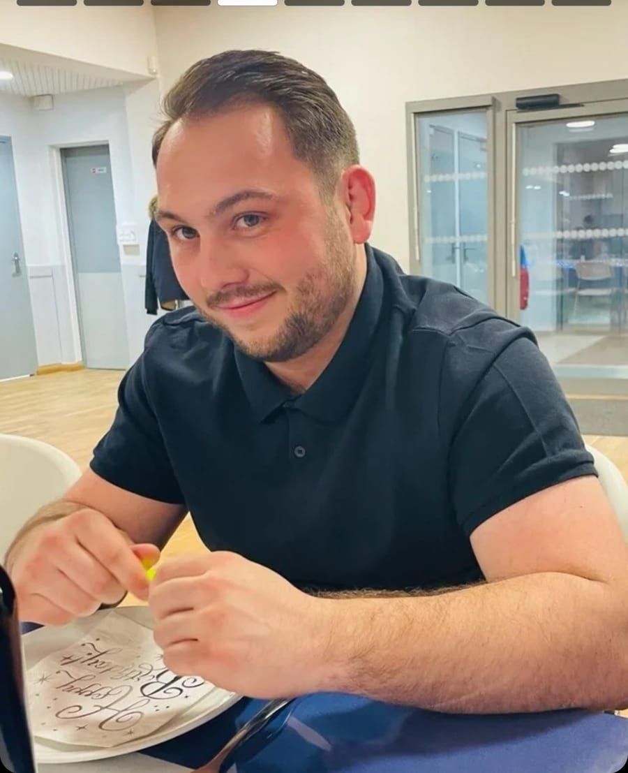 Subhan - Sites gay à Jongny Profil de Subhan, 44 ans, Sites gay à Jongny (Vaud)