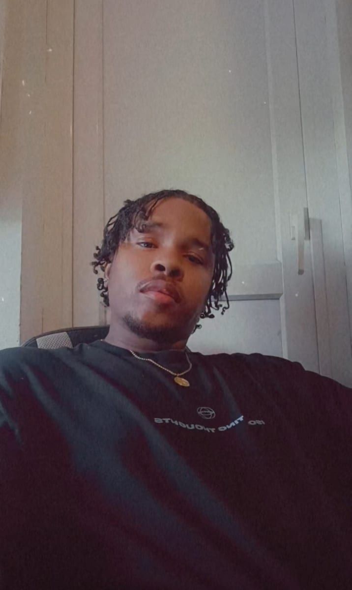 Mariano - Sites gay à Pontresina Profil de Mariano, 22 ans, Sites gay à Pontresina (Grisons)