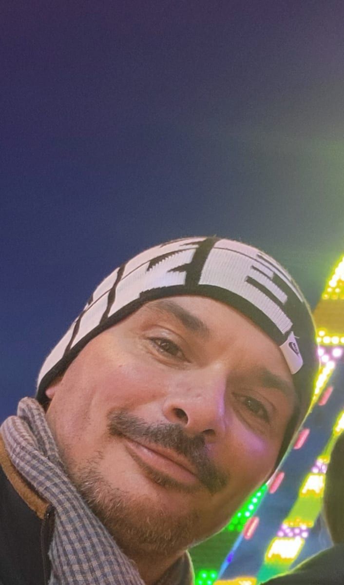 Eithan - Sites gay à Bisisthal Profil de Eithan, 42 ans, Sites gay à Bisisthal (Uri)