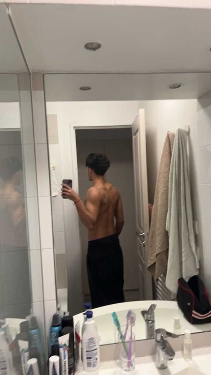 Orso - Sites gay à Pomy Profil de Orso, 26 ans, Sites gay à Pomy (Vaud)