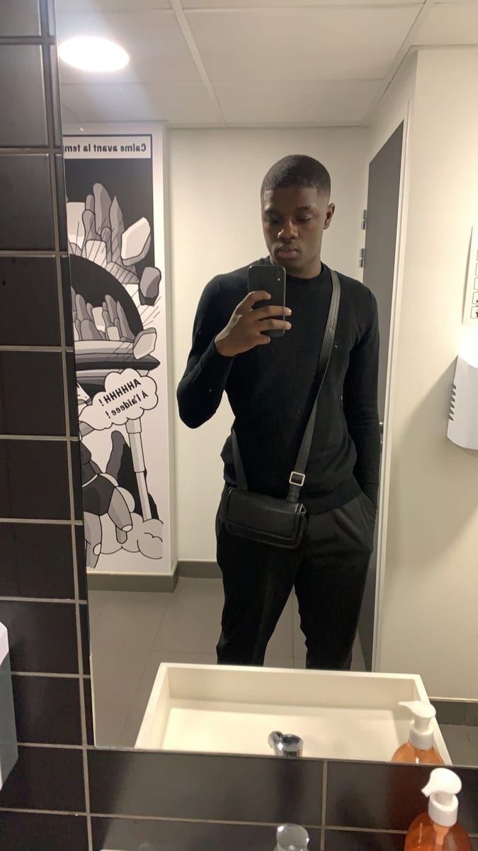 Asaad - Sites gay à Vnà Profil de Asaad, 31 ans, Sites gay à Vnà (Grisons)