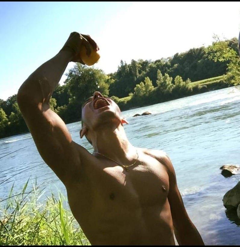 Joey - Sites gay à Vex Profil de Joey, 27 ans, Sites gay à Vex (Valais)