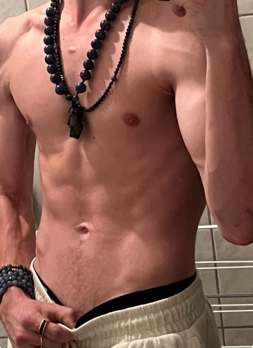 Carel - Sites gay à Mathod Profil de Carel, 30 ans, Sites gay à Mathod (Vaud)