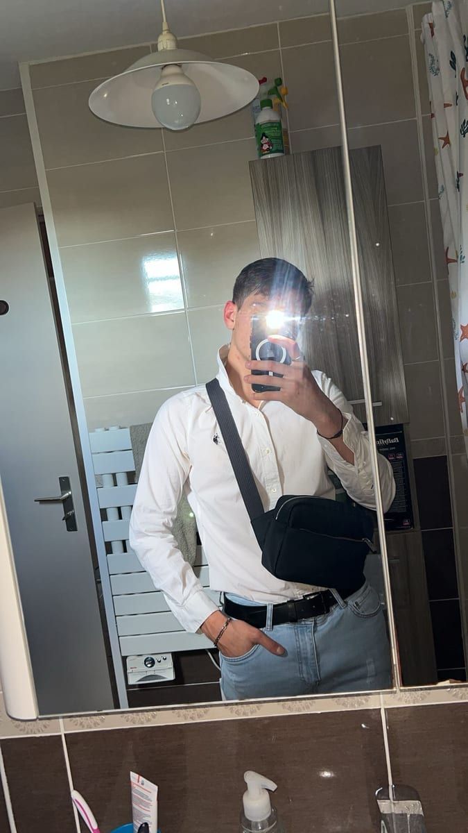 Jason - Sites gay à Spiringen Profil de Jason, 35 ans, Sites gay à Spiringen (Uri)