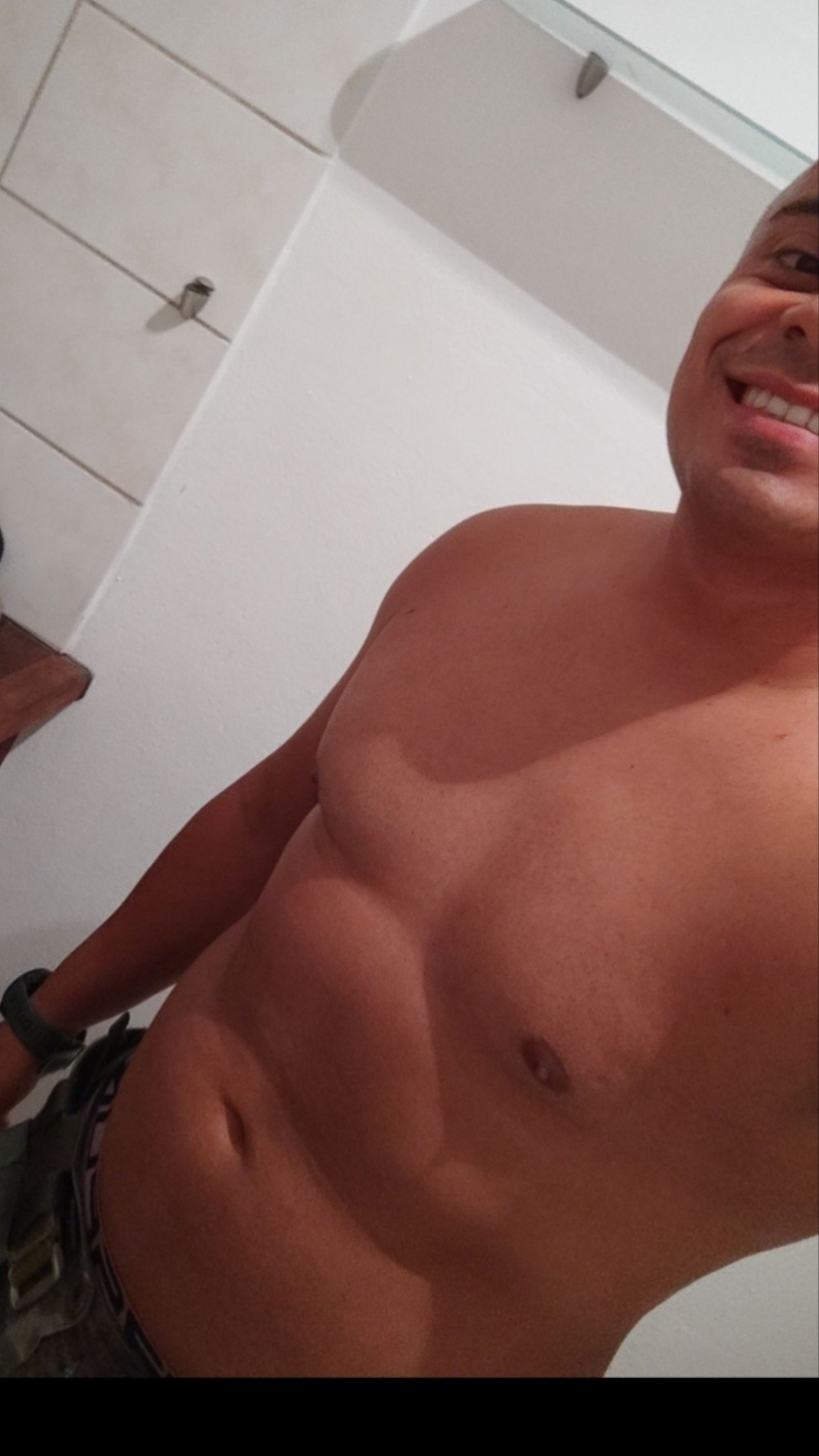 Kemyl - Sites gay à Wangs Profil de Kemyl, 45 ans, Sites gay à Wangs (Saint-Gall)