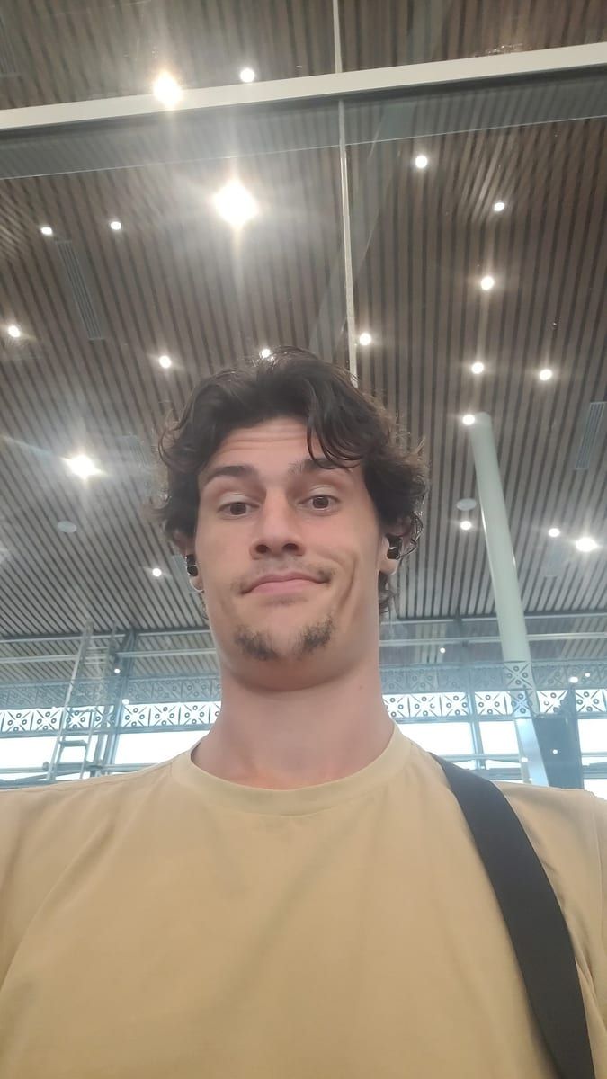Ylan - Sites gay à Seelisberg Profil de Ylan, 34 ans, Sites gay à Seelisberg (Uri)