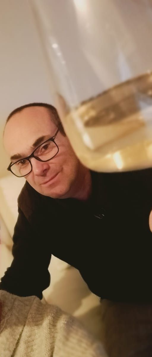 Gordon - Sites gay à Neunkirch Profil de Gordon, 38 ans, Sites gay à Neunkirch (Schaffhouse)