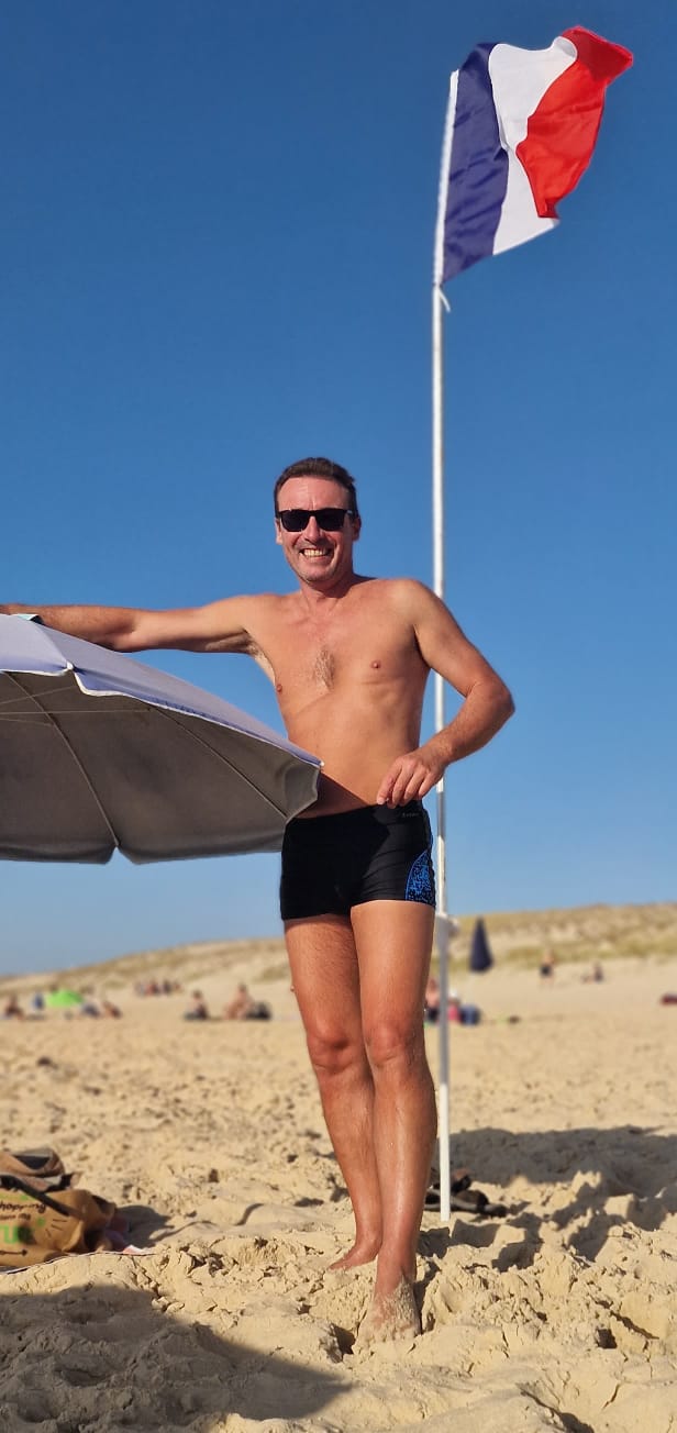 Cheun - Sites gay à Savagnier Profil de Cheun, 35 ans, Sites gay à Savagnier (Neuchâtel)
