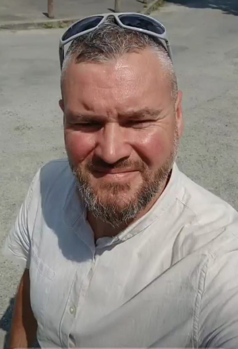 Gutemberg - Sites gay à Merishausen Profil de Gutemberg, 44 ans, Sites gay à Merishausen (Schaffhouse)