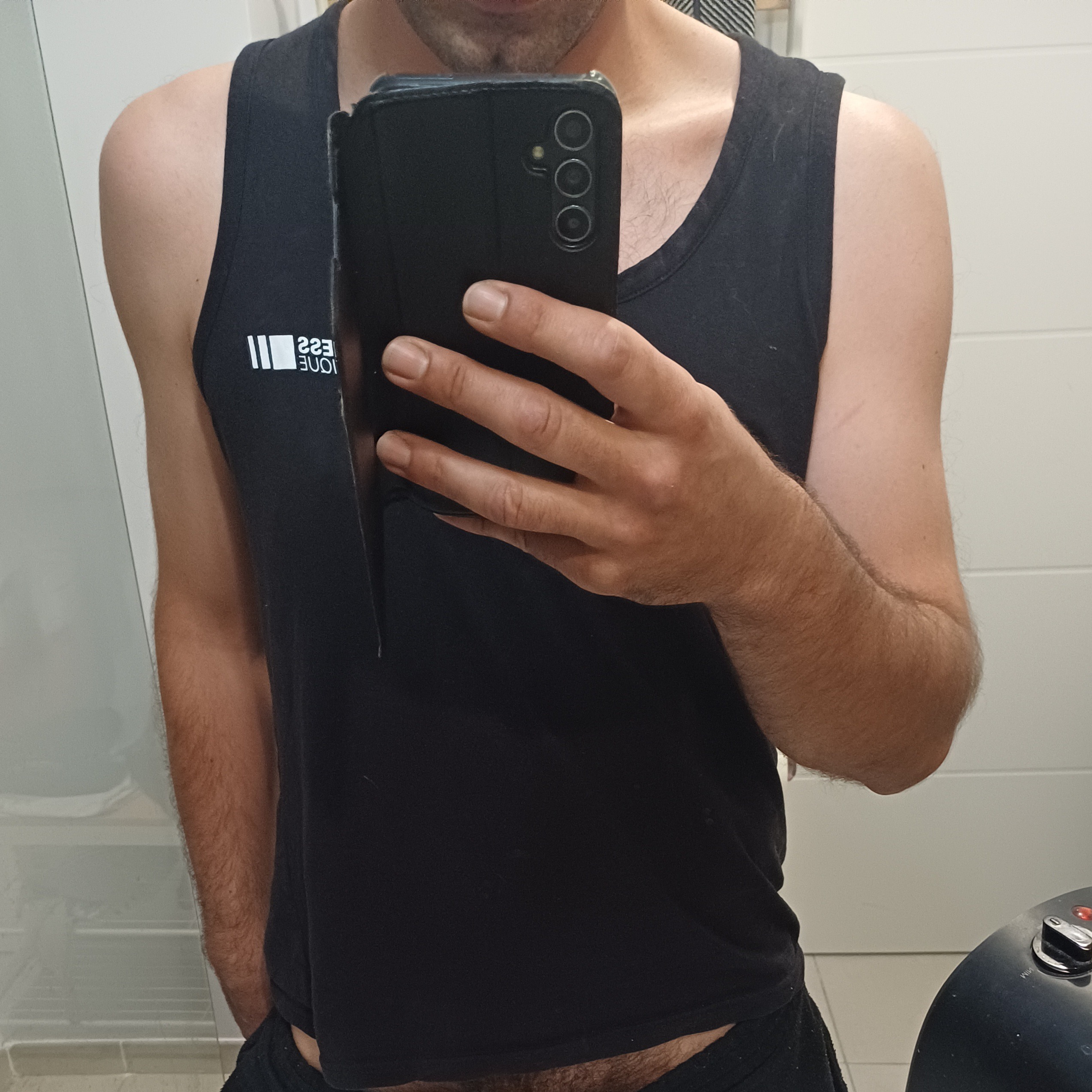 Jonel - Sites gay à Cormoret Profil de Jonel, 40 ans, Sites gay à Cormoret (Berne)