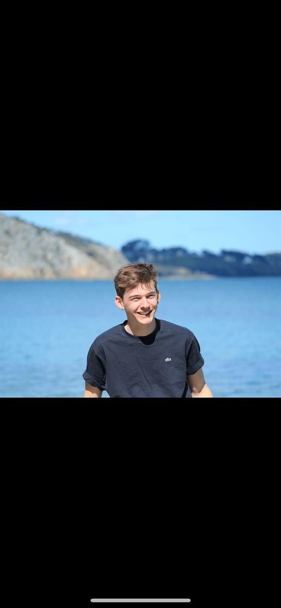 Jovanny - Sites gay à Castro Profil de Jovanny, 31 ans, Sites gay à Castro (Tessin)