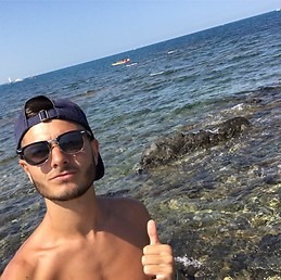 Themys - Sites gay à Giswil Profil de Themys, 28 ans, Sites gay à Giswil (Obwald)