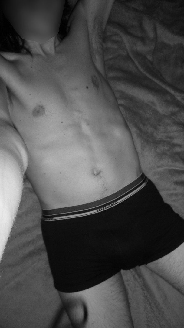 Kellian - Sites gay à Villaraboud Profil de Kellian, 23 ans, Sites gay à Villaraboud (Fribourg)