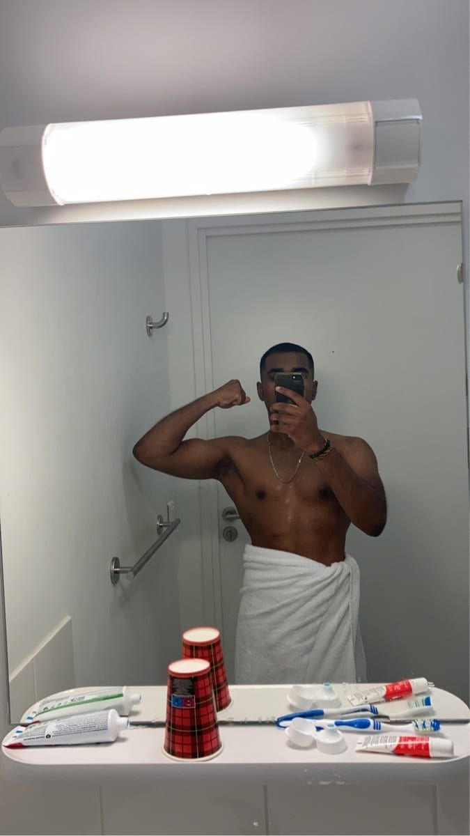 Kenan - Sites gay à Les Avanchets Profil de Kenan, 30 ans, Sites gay à Les Avanchets (Genève)
