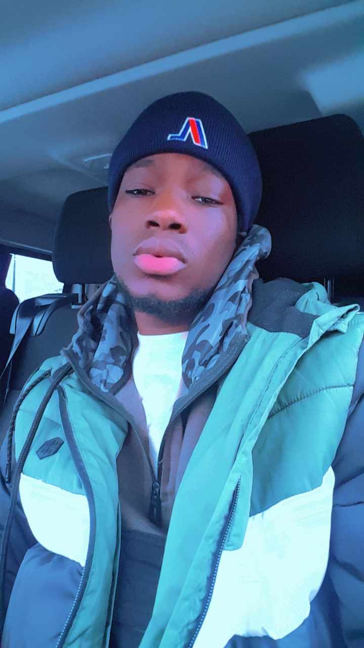 Wenceslas - Sites gay à Fanas Profil de Wenceslas, 23 ans, Sites gay à Fanas (Grisons)