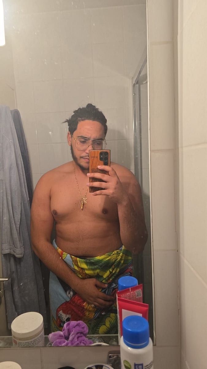 Ilwan - Sites gay à Ipsach Profil de Ilwan, 27 ans, Sites gay à Ipsach (Berne)