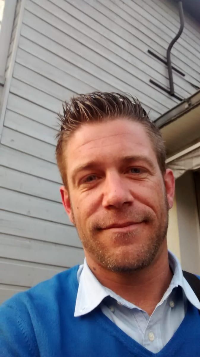 Abdessamad - Sites gay à Romoos Profil de Abdessamad, 29 ans, Sites gay à Romoos (Lucerne)
