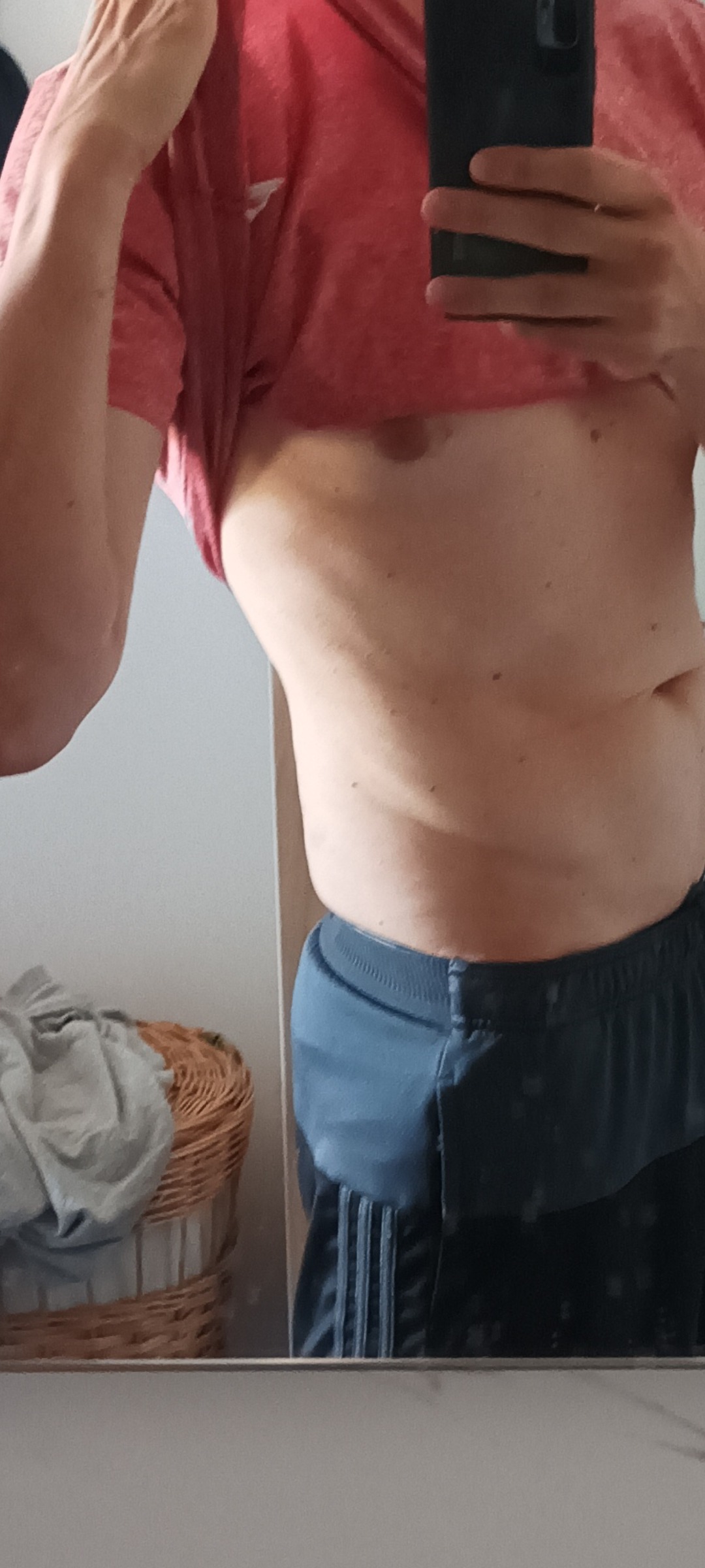 Adel - Sites gay à Tarasp Profil de Adel, 33 ans, Sites gay à Tarasp (Grisons)