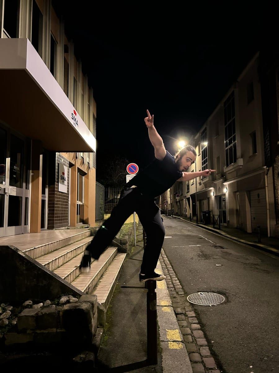 Justin - Sites gay à Vandoeuvres Profil de Justin, 33 ans, Sites gay à Vandoeuvres (Genève)