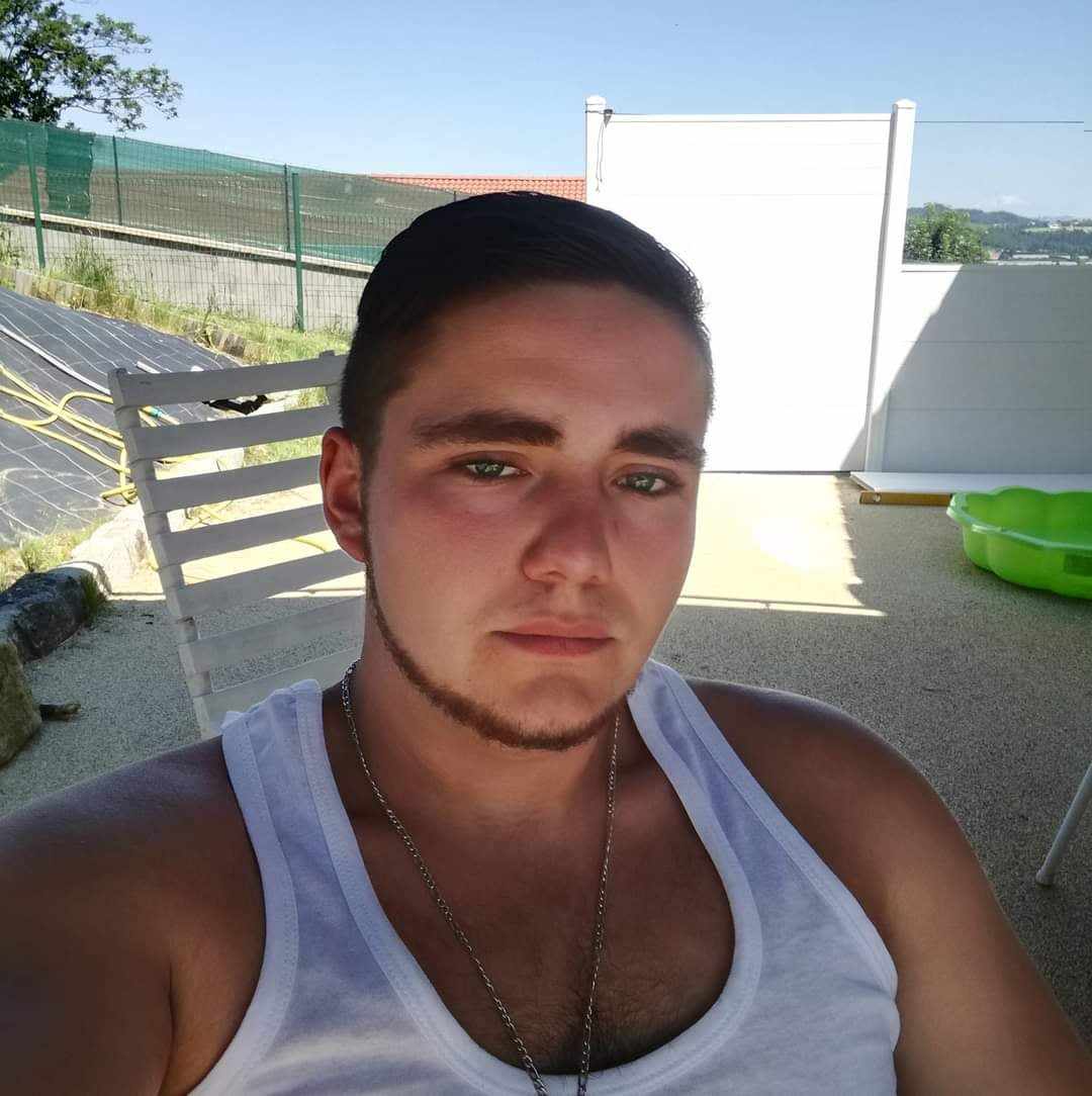 Marian - Sites gay à Wavre Profil de Marian, 39 ans, Sites gay à Wavre (Neuchâtel)