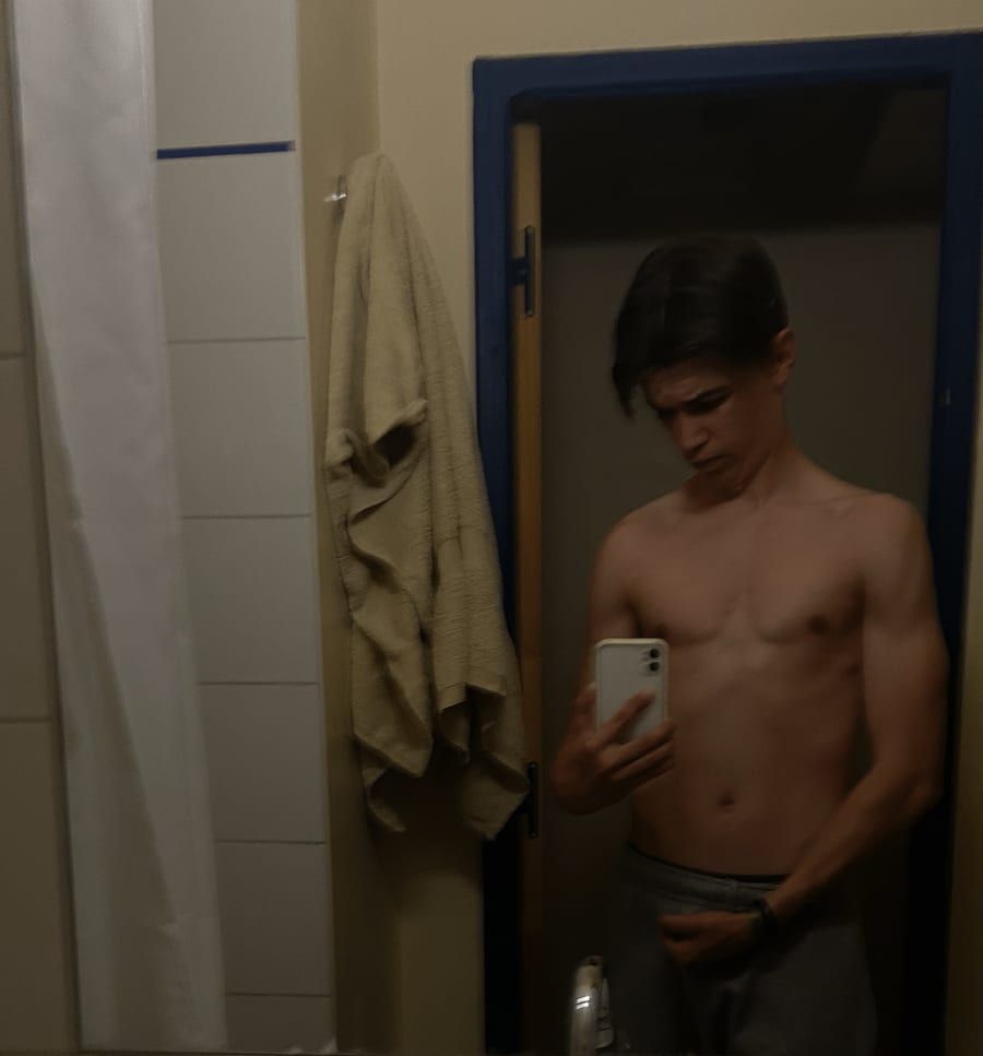 Madyan - Sites gay à St-Triphon Profil de Madyan, 29 ans, Sites gay à St-Triphon (Vaud)