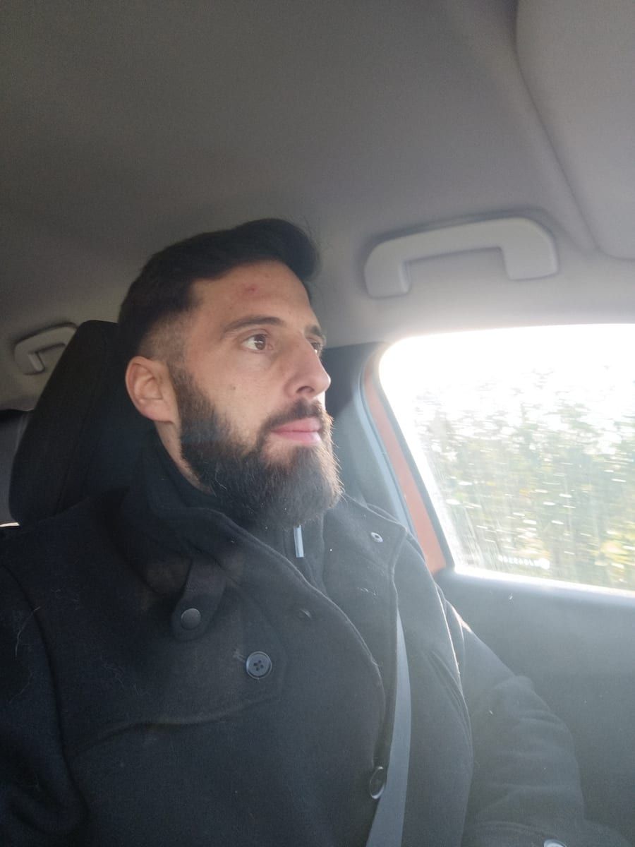 Eliam - Sites gay à Rona Profil de Eliam, 27 ans, Sites gay à Rona (Grisons)