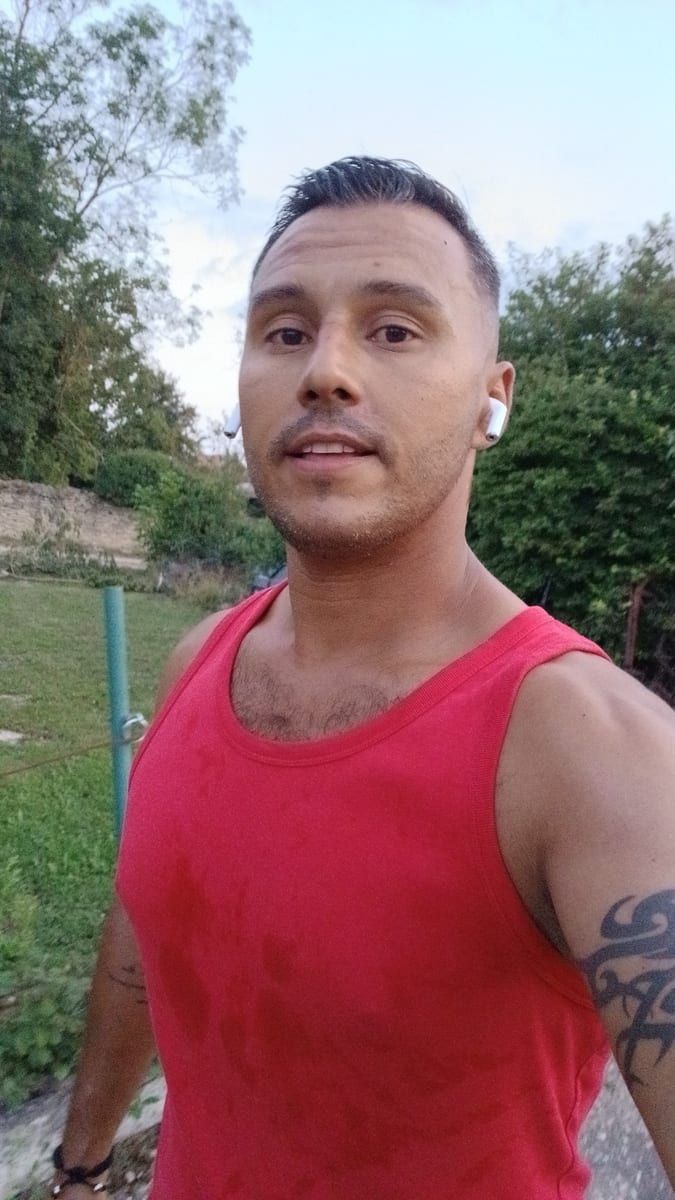 Elyamine - Sites gay à Villars-Tiercelin Profil de Elyamine, 40 ans, Sites gay à Villars-Tiercelin (Vaud)