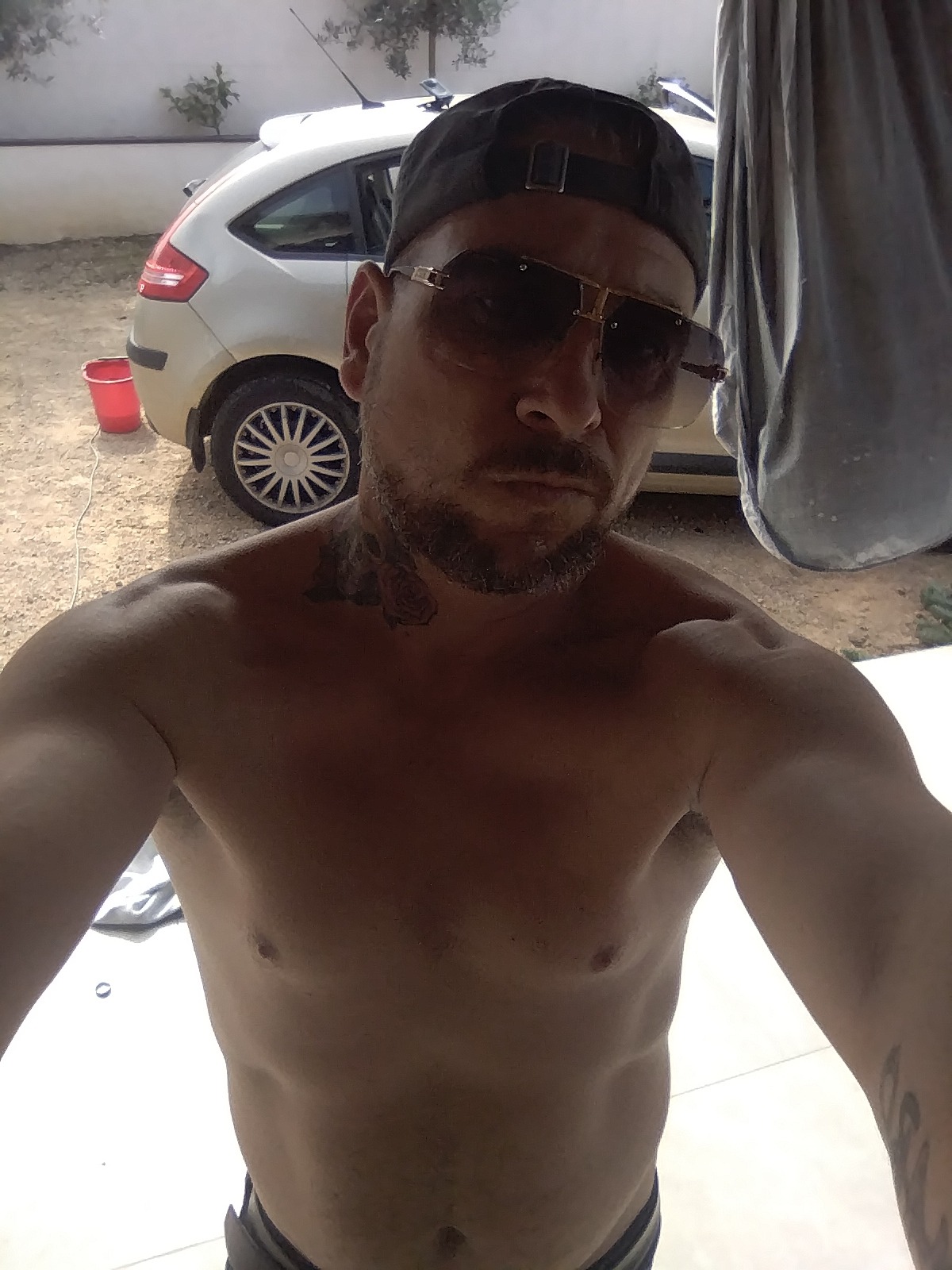 Demis - Sites gay à Beatenberg Profil de Demis, 43 ans, Sites gay à Beatenberg (Berne)