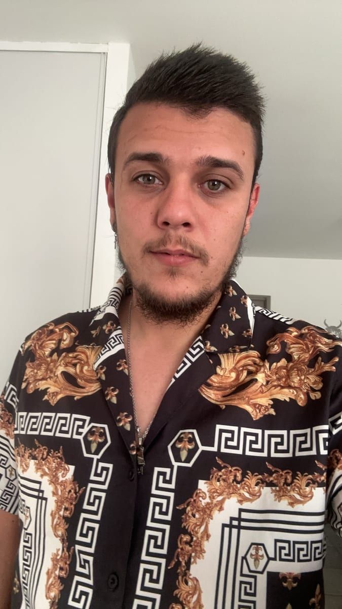 Profil de Ellio, 38 ans, Sites gay à Niederteufen (Appenzell Rhodes-Extérieures)