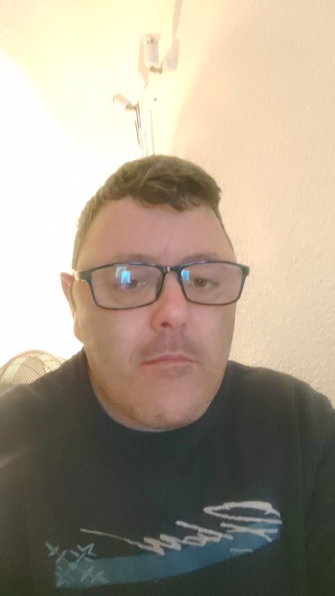 Duc - Sites gay à Sent Profil de Duc, 36 ans, Sites gay à Sent (Grisons)
