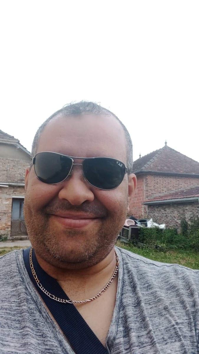 Yvon-marie - Sites gay à Vogorno Profil de Yvon-marie, 25 ans, Sites gay à Vogorno (Tessin)