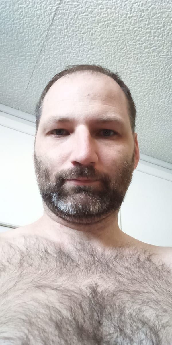 Youri - Sites gay à Weissenburg Profil de Youri, 32 ans, Sites gay à Weissenburg (Berne)