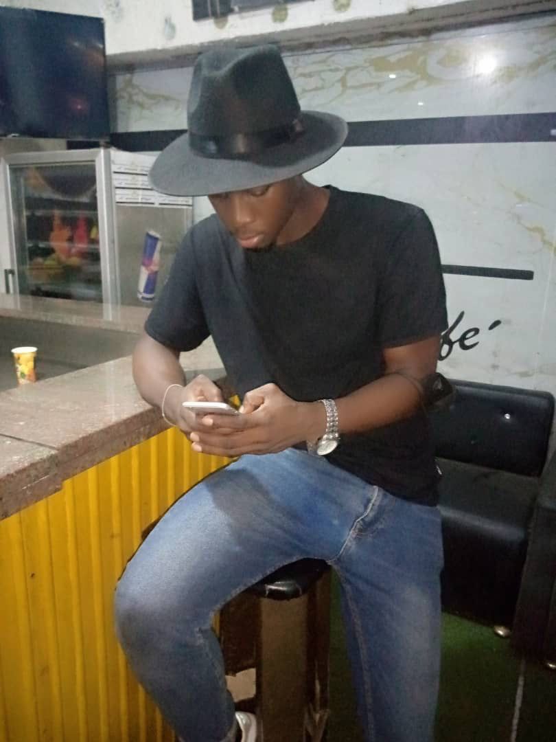 Suliman - Sites gay à Mellikon Profil de Suliman, 37 ans, Sites gay à Mellikon (Argovie)