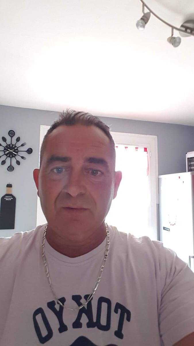 Kyle - Sites gay à Poschiavo Profil de Kyle, 27 ans, Sites gay à Poschiavo (Grisons)