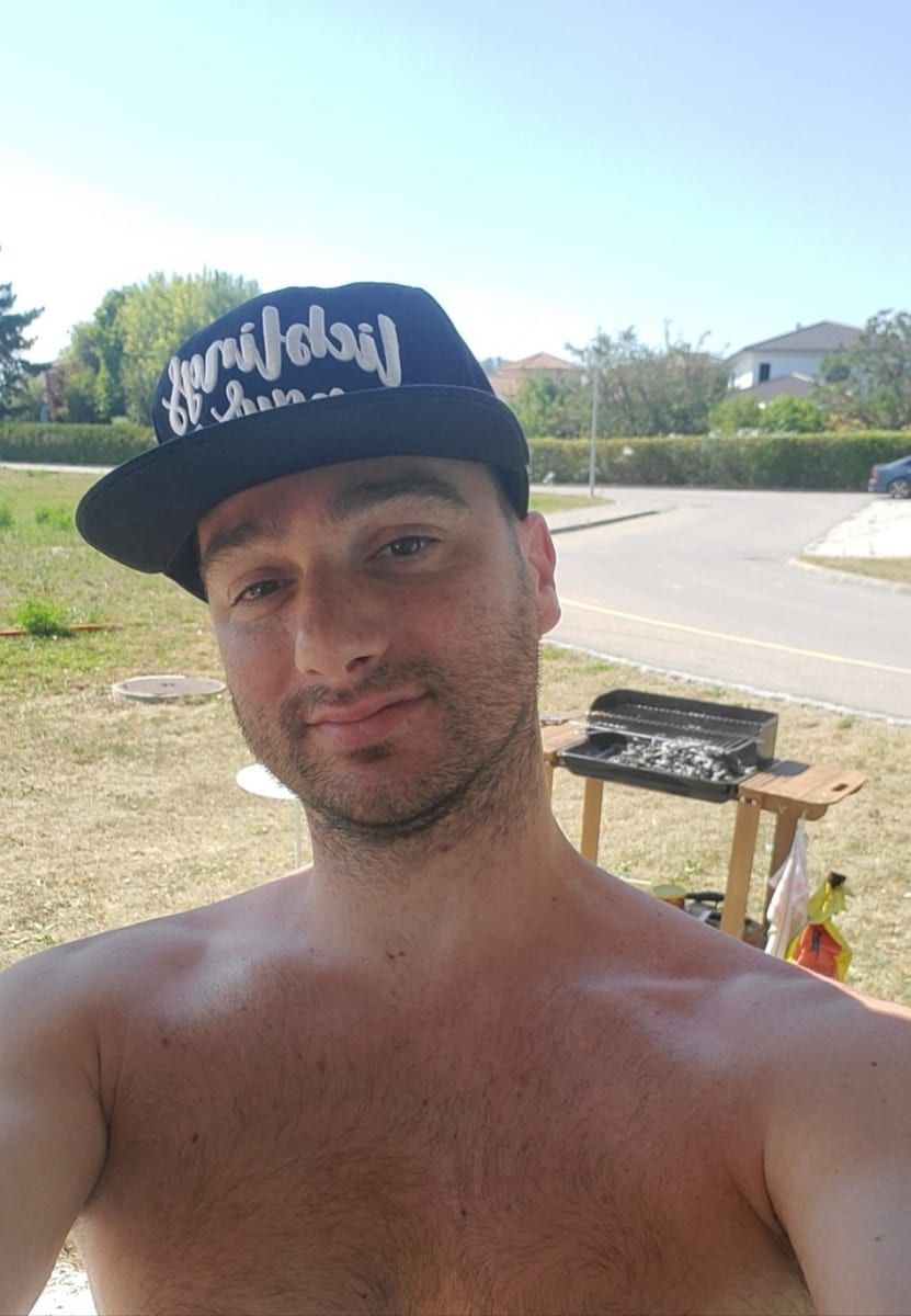 Fernandez - Sites gay à Concise Profil de Fernandez, 38 ans, Sites gay à Concise (Vaud)
