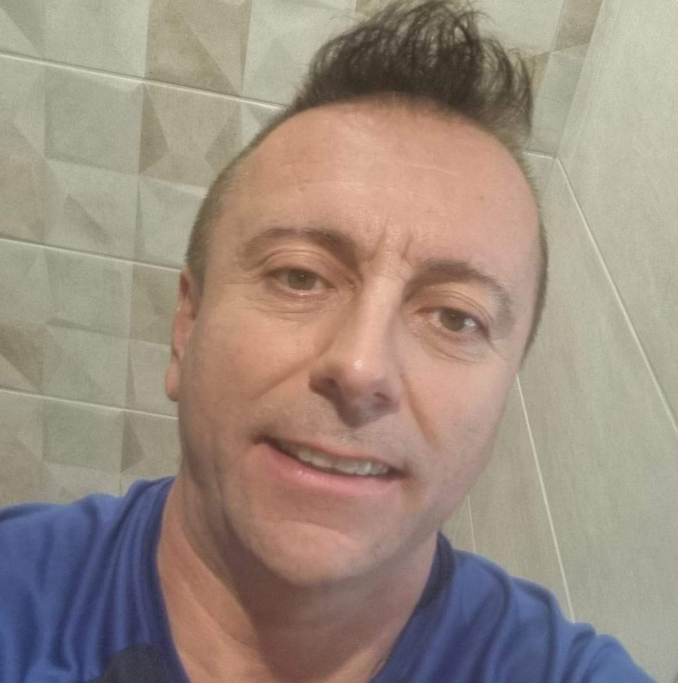 Mikaël - Sites gay à Crassier Profil de Mikaël, 44 ans, Sites gay à Crassier (Vaud)