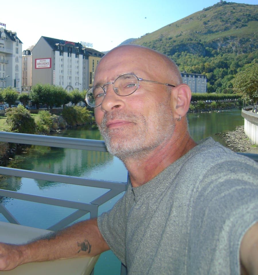 Mucahid - Sites gay à Cumpadials Profil de Mucahid, 29 ans, Sites gay à Cumpadials (Grisons)