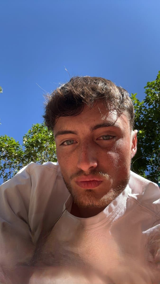 Houssen - Sites gay à Willisau Profil de Houssen, 24 ans, Sites gay à Willisau (Lucerne)