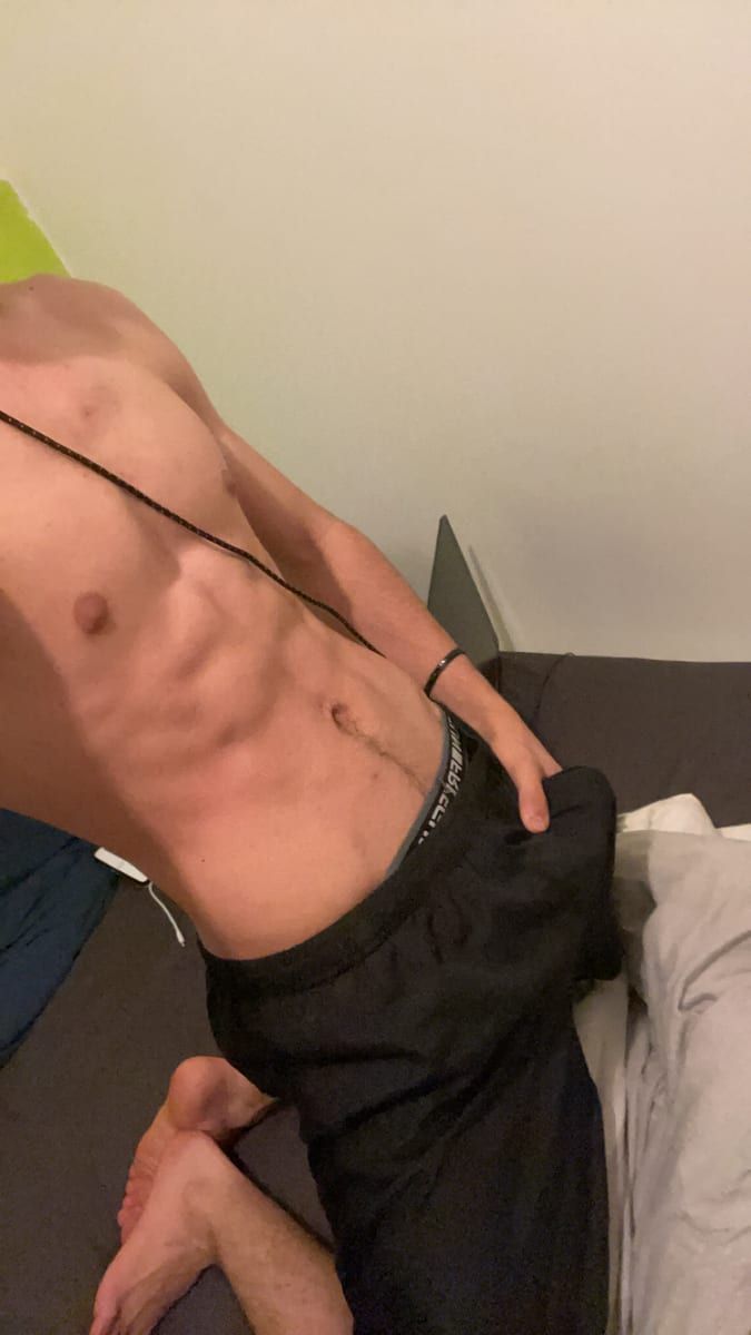Abass - Sites gay à Fex Profil de Abass, 37 ans, Sites gay à Fex (Grisons)