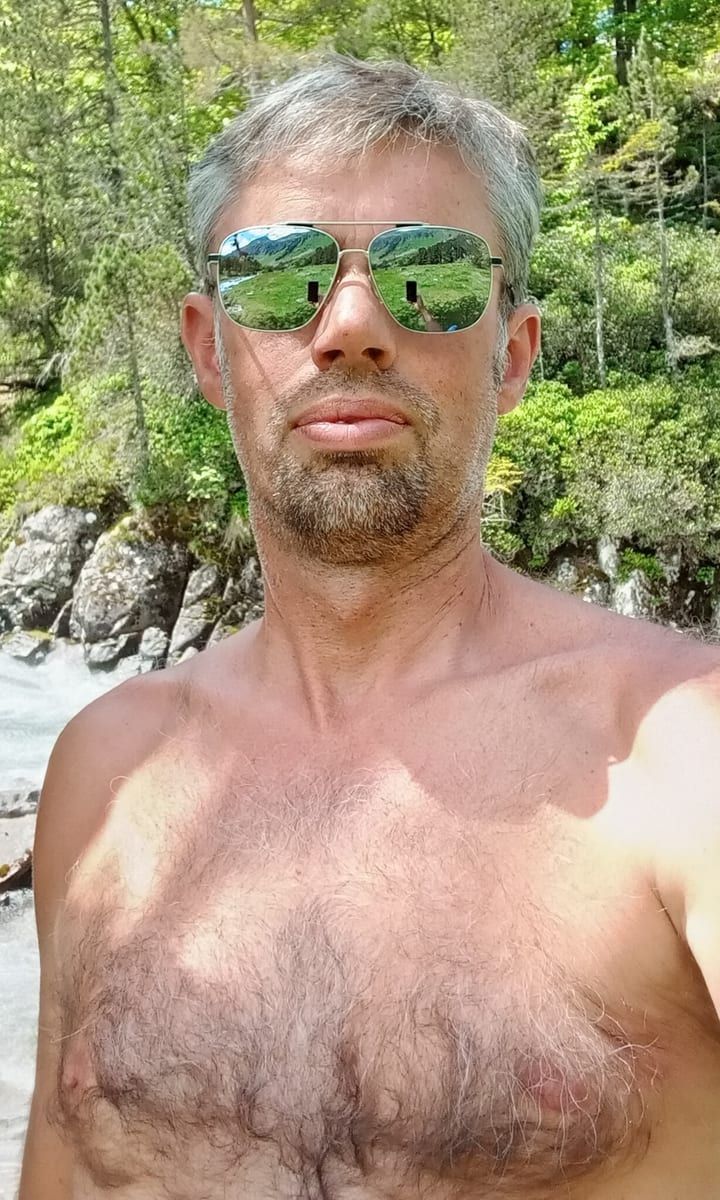 Cemil - Sites gay à Umiken Profil de Cemil, 44 ans, Sites gay à Umiken (Argovie)