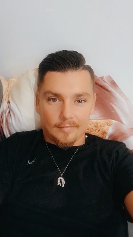 Muhammed-emin - Sites gay à Vernayaz Profil de Muhammed-emin, 27 ans, Sites gay à Vernayaz (Valais)