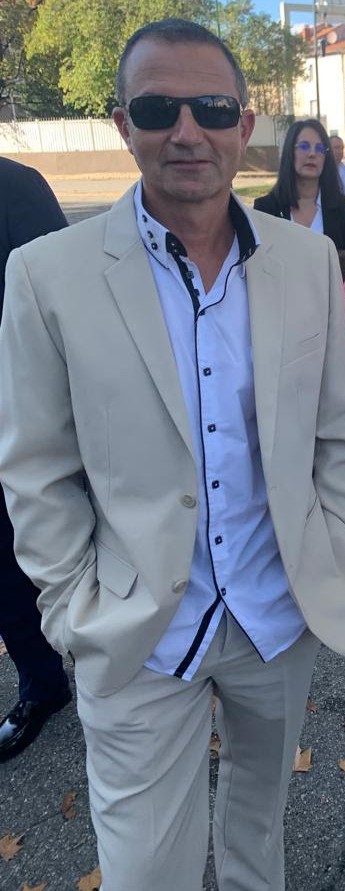 Sandro - Sites gay à Ropraz Profil de Sandro, 43 ans, Sites gay à Ropraz (Vaud)